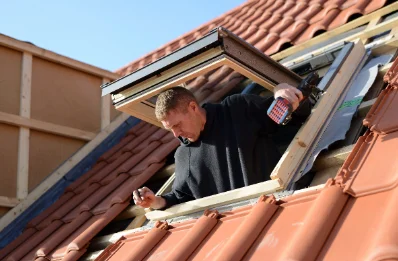 Pose de fenêtres de toit Velux à Lyas